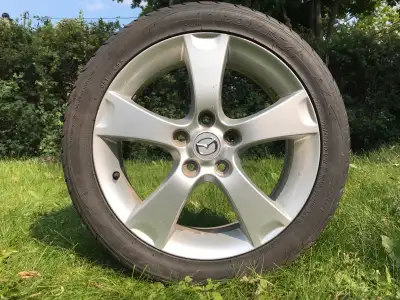 4x Mazda 17” mags (5x114.3mm) avec pneus toutes saisons Toyo Proxes 215/45R17 Équilibré et prêt à in...