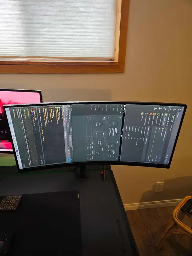 ASUS 29.5inch 200Hz curved gaming monitor new condition, used in General Electronics in Calgary - Image 2