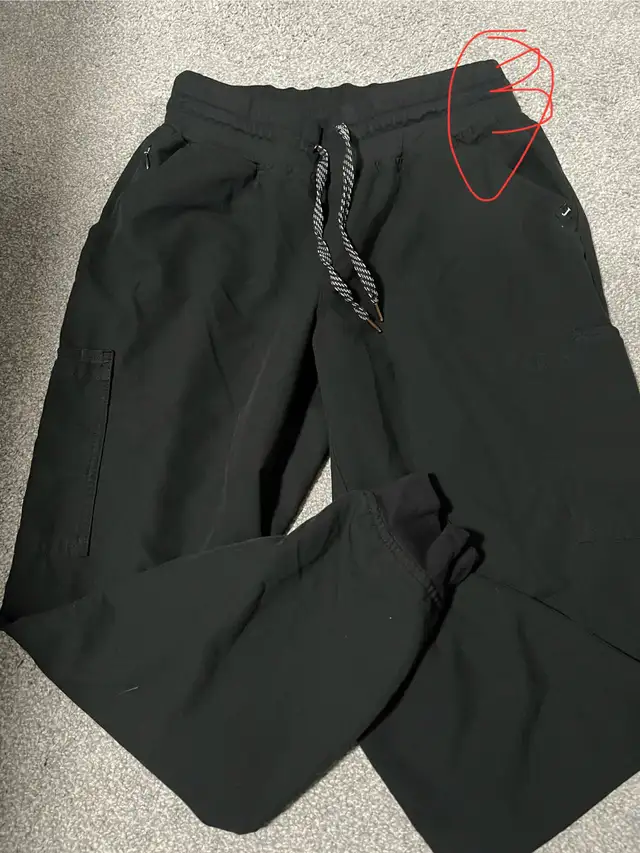 Jaanuu Scrubs Size S-M ( Regular and Petitie Length) in Women's - Other in Edmonton - Image 5