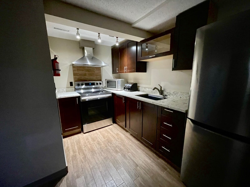 Basement Suite Available in Shawnessy Long Term Rentals Calgary