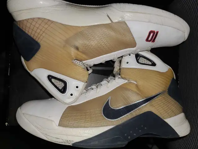 Nike Hyperdunk USA Olympic Kobe PE Preowned  in Men's Shoes in Mississauga / Peel Region - Image 3