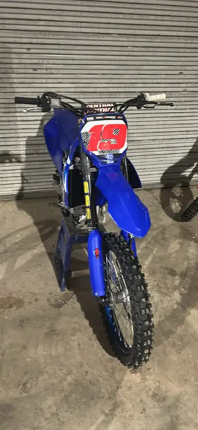 Basically brand new only has 25 hours (hour meter on bike). SSS Coated suspension Whole new drivetra...