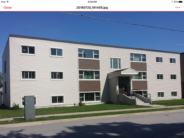 Top Floor Newly Renovated Large 2 Bedroom Available May1 $1750.