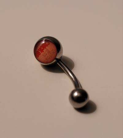 Belly Button Naval Ring - Excellent Condition in Jewellery & Watches in Burnaby/New Westminster - Image 3