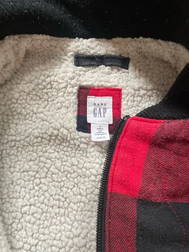 Children’s  Baby Gap Jacket - size 4 in Clothing - 4T in City of Toronto - Image 3