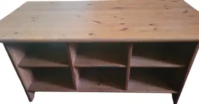 Wooden coffee table w/ cubby compartments