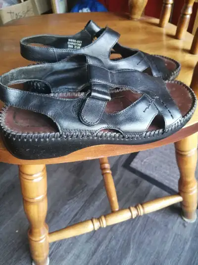 chaussures pour femmes , View more