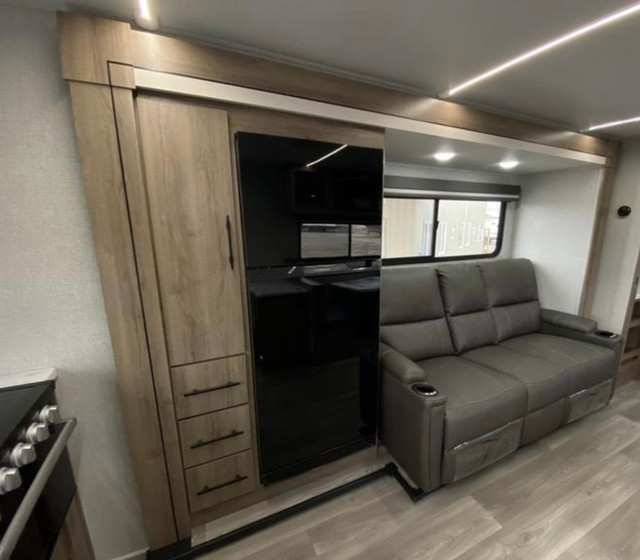 2023 Grand Design Imagine 23LDE in Travel Trailers & Campers in Thompson