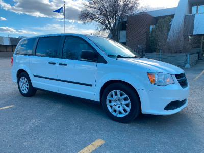 2014 RAM C/V CARGO TRADESMAN V6 FWD WELL MAINTAINED WITH SHELVS