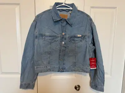 BNWT denim cropped jacket by Signature $25, View more