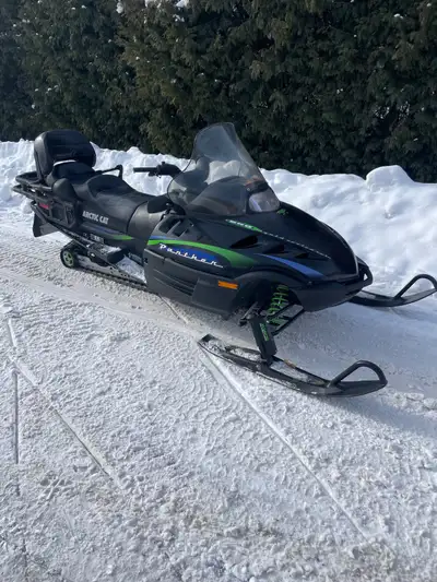 Excellent shape . Panther 550 . Runs and drives good .2000$ Call or text 613-291—6857