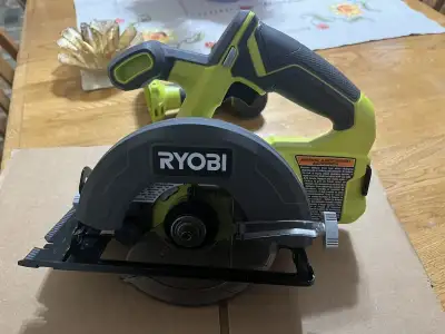 Ryobi 18V ONE+ Cordless 5-1/2 in. Circular Saw, View more