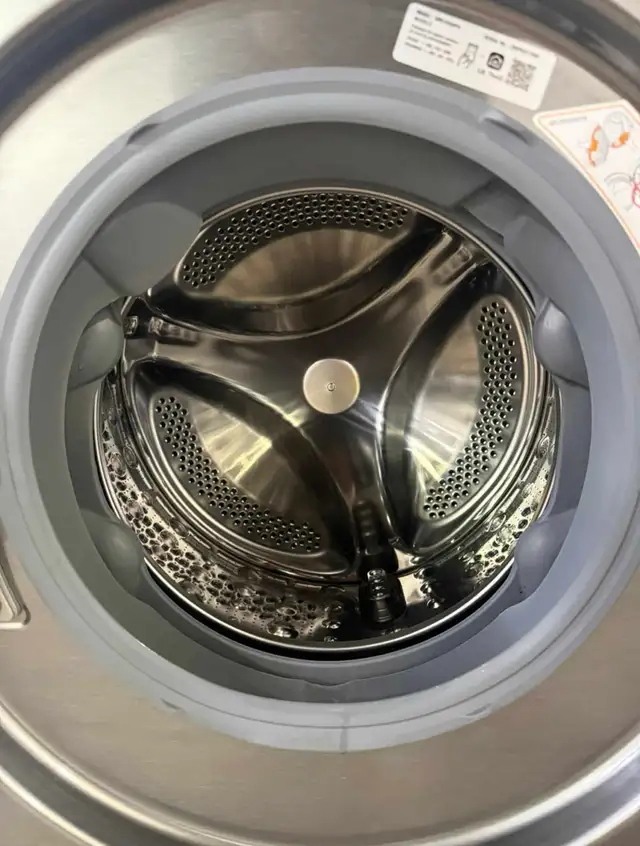 Apartment Size Stackable Washer “LG” H33/W24/D24 in Washers & Dryers in City of Toronto - Image 4
