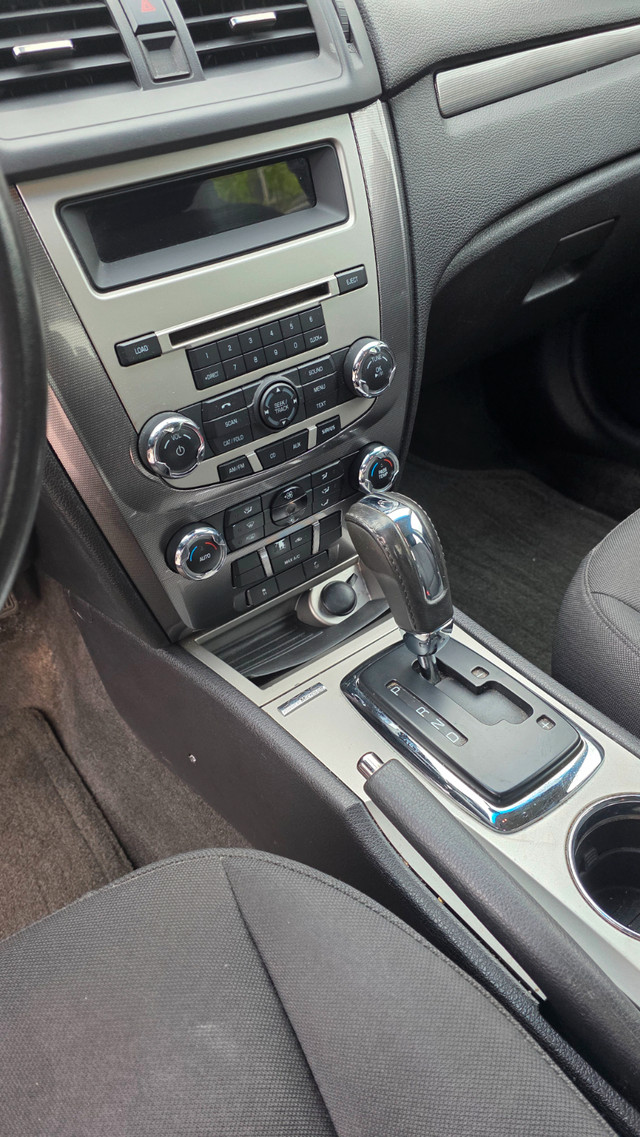 2010 Ford Fusion 4dr Sdn V6 SEL FWD in Cars & Trucks in St. Catharines - Image 3