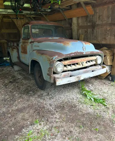 1954 F-250 Arizona truck, Ontario ownership Rolling chassis- Truck has no motor/tranny/interior. Ful...