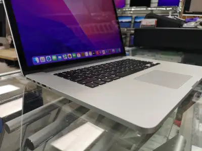 Macbook pro 15 pouce retina en bonne etat, View more