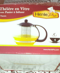 Théière en vitre avec panier infuseur neuve jamais utiliser