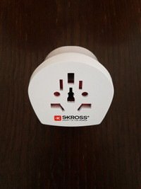 SKROSS World To UK Travel Power Adapter