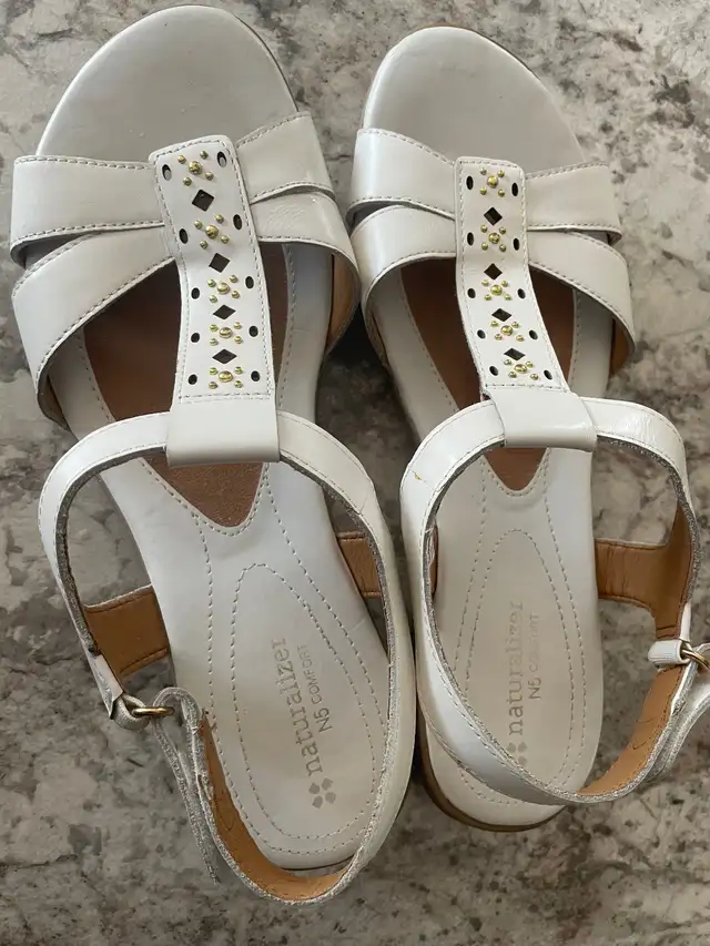 Sandales blanches Naturalizer in Women's - Shoes in Québec City - Image 5