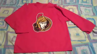 Ottawa Senators mens medium Jersey, View more