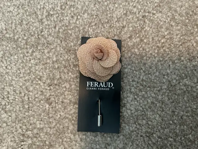 Gianni Feraud Lapel Pin in Men's in City of Toronto - Image 2