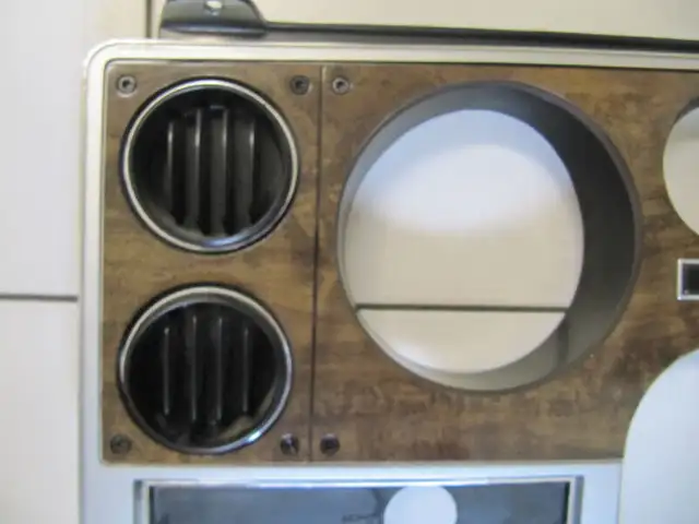 Pontiac Grand Prix Instrument Cluster Surround Bezel 1981 - 1987 in Arts & Collectibles in Mississauga / Peel Region - Image 7