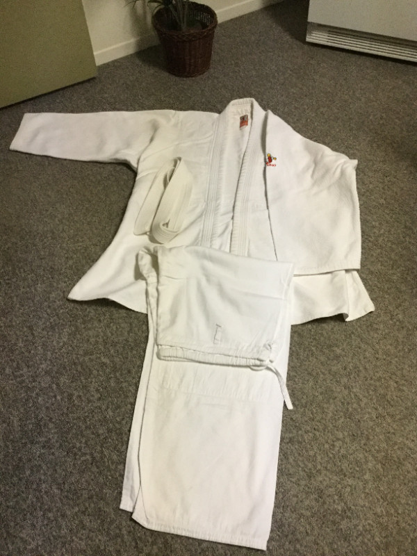 Costume judo ou karaté dans Autre  à Saguenay