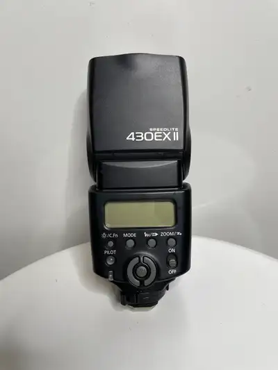 Canon Speedlite 430EX II Camera Flash + Flash Diffuser Dome, View more