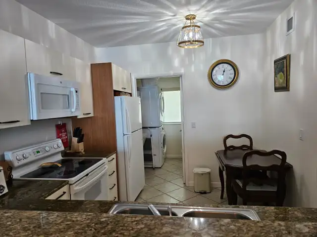 $1,450 / 2br - Marina Bay Club **Available Dec2025&Jan2026 in Florida in Canada - Image 7