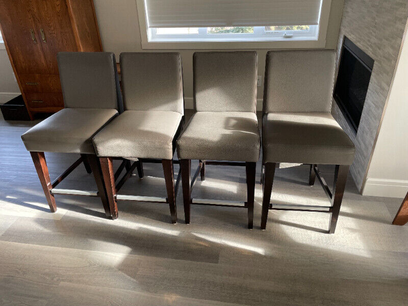 Four Solid Wood Faux Leather Bar Chairs Chairs & Recliners Calgary