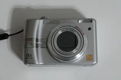 Panasonic Lumix Digital Camera - Excellent Condition - Y2K!, View more