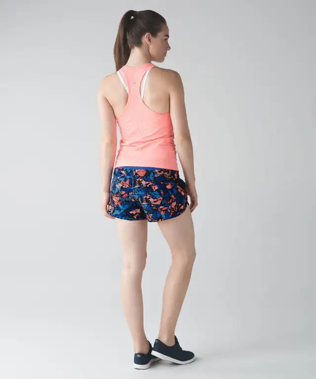 LULULEMON TRACKER SHORT IV PAINT STORM HARBOR BLUE MULTI BLACK 4 in Multi-item in City of Toronto - Image 3