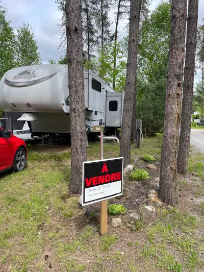 Spacious 35' Koala 2009 Fifth Wheel RV, set up on a beautiful lot (paid for season) at Domaine du Li...