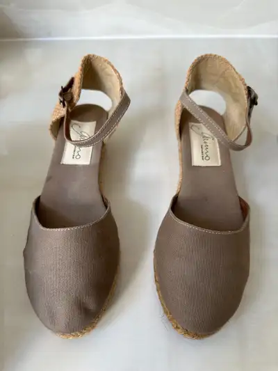 New Beige / taupe / nude hand made Gaimo Espadrilles size 40, View more