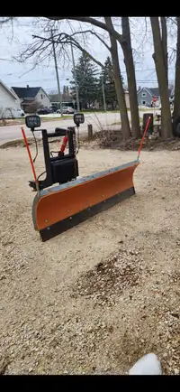 7 ft snow plow by arctic