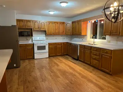 Bedroom, 1 Bathroom – $2,800/Month (All Utilities Included) Bright and comfortable 3-bedroom, 1-bath...
