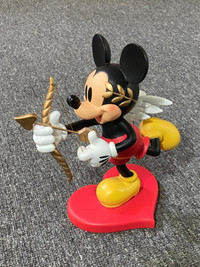 MICKEY MOUSE CUPID IN LOVE DISNEY STORE EXCLUSIVE FIGURE RARE