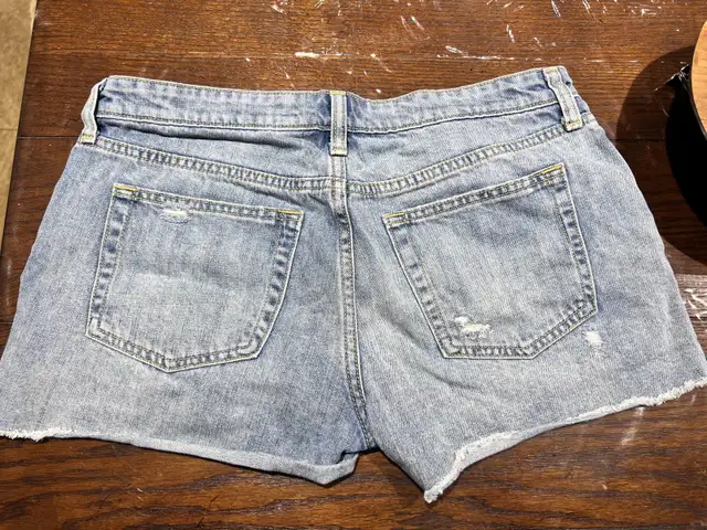 Women’s Jean shorts in Women's - Bottoms in City of Toronto - Image 3