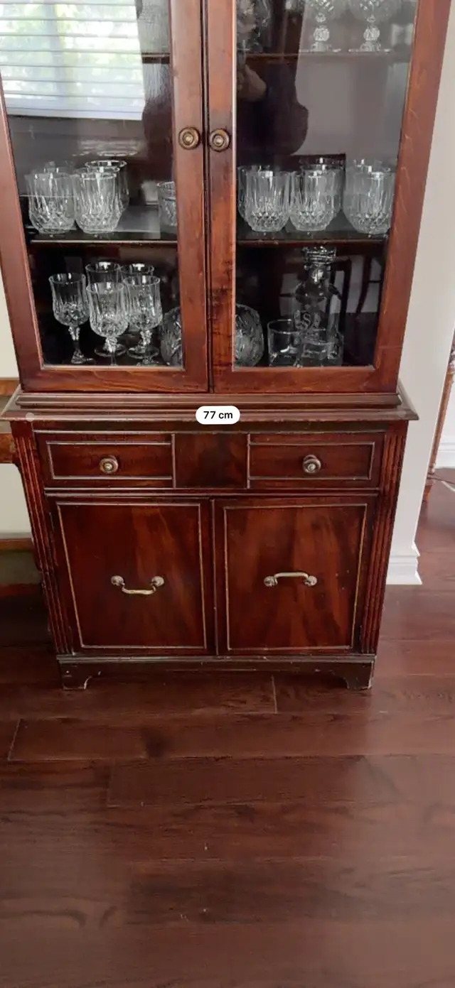 Antique Hutch and China Cabinet in Hutches & Display Cabinets in City of Toronto - Image 4