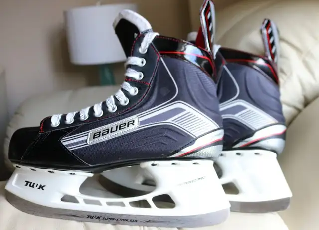 ⛸️ Bauer Vapor X Speed Senior Hockey Skates – Size 9R (US 10.5 / in Hockey in City of Toronto - Image 2