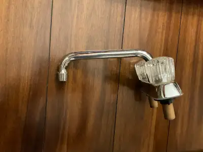 Robinet (neuf) / Faucet (new), View more