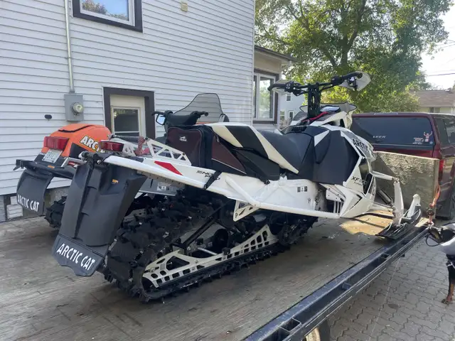 2007 Arctic Cat Z570 LX in Snowmobiles in Regina - Image 9