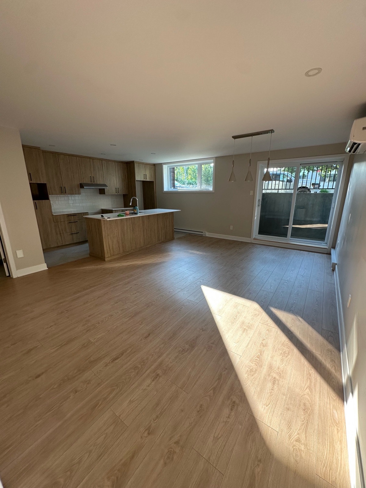 3796 Bd Sainte-Rose — photo 2