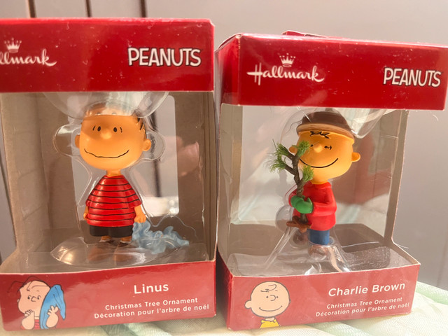 Hallmark Ornaments in Arts & Collectibles in Burnaby/New Westminster - Image 3