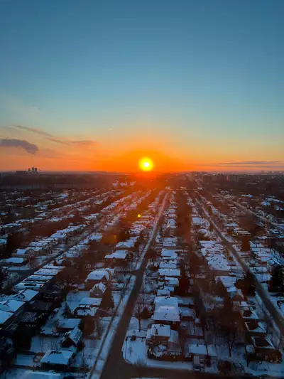 A fully furnished room with a private bathroom in a new 2bed-2bath Condo for rent. Great location of...