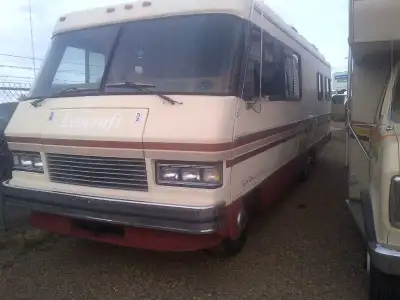454 Chevy engine, 40k original miles, Air/cruise/tilt, On-board generator, sleeps 5-6, A/C roof, 30A...