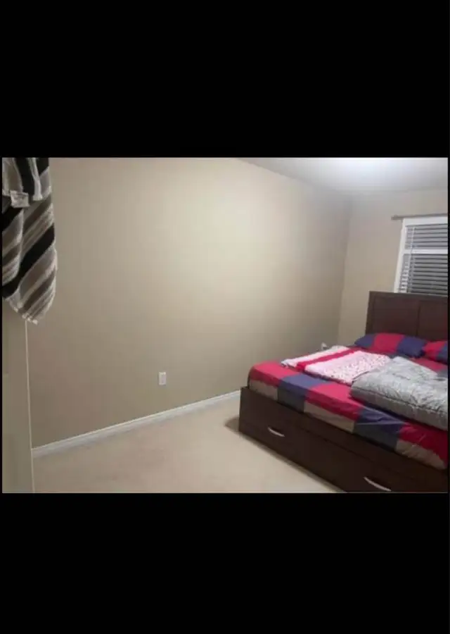 2 rooms and one basement only girls or couples in Long Term Rentals in Kitchener / Waterloo - Image 2