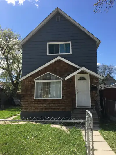 Single family 3 bedrooms, 1.5 bathroom house for rent. 2 bedrooms are located on the second level, 1...