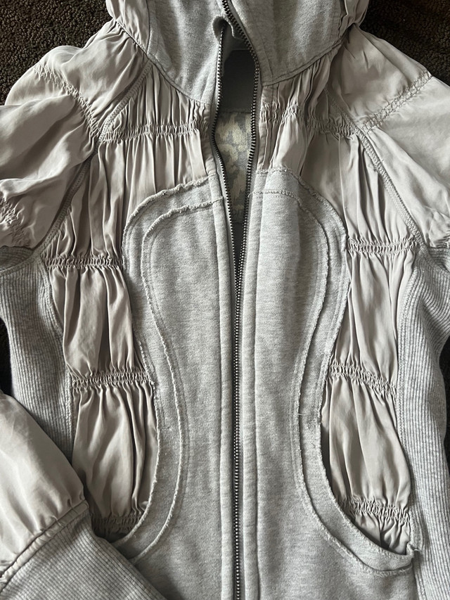 Lululemon women’s jacket- small in Women's - Tops & Outerwear in Calgary - Image 2