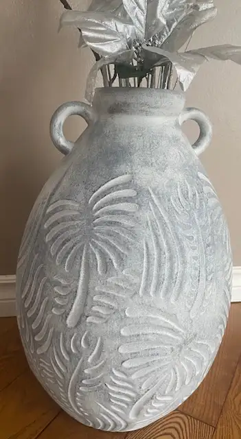 NEW decorative ceramic gray floor vase 17 inches tall in Home Décor & Accents in Edmonton - Image 3